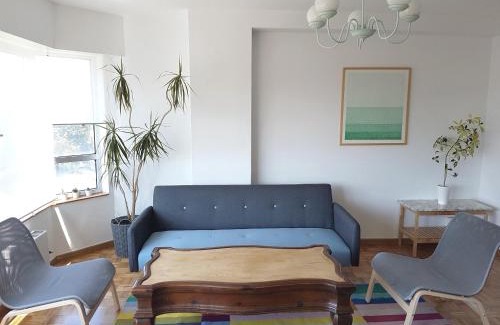 La Coruna Apartamento | Bright and Spacious Retreat