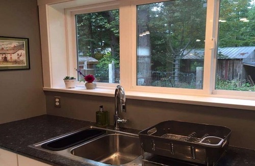Comox Casa | Suite amplia y luminosa en la deseable península de Comox: corto plazo o vacaciones