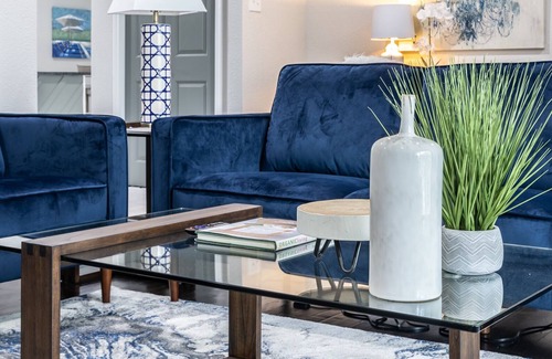 Dallas Casa | Bright and Stylish Home - 10 Min to Downtown!