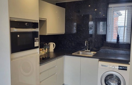 Chatham Apartamento | Bright Annexe with Private Garden