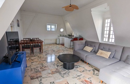 Asnieres-sur-Seine Apartamento | Bright apartment with terrace 7min from Paris