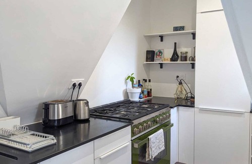 Asnieres-sur-Seine Apartamento | Bright apartment with terrace 7min from Paris