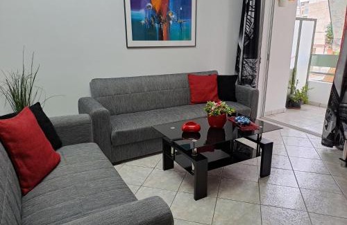 Nea Palatia Apartamento | Bright apartment in Nea Palatia Oropos