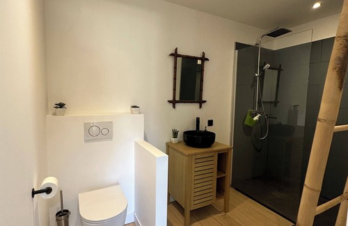 Tosse Apartamento | Bright apartment in the heart of a recently renovated villa.