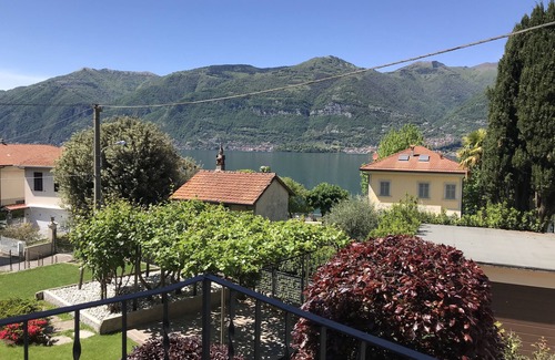 Lezzeno Apartamento | Amplio y luminoso apartamento rodeado de 3 terrazas con vistas al lago de Como