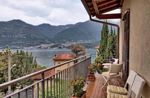 Lezzeno Apartamento | Amplio y luminoso apartamento rodeado de 3 terrazas con vistas al lago de Como