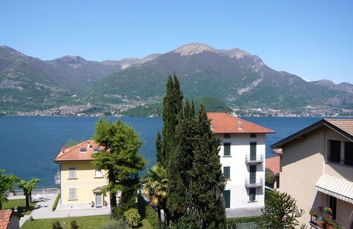 Lezzeno Apartamento | Amplio y luminoso apartamento rodeado de 3 terrazas con vistas al lago de Como