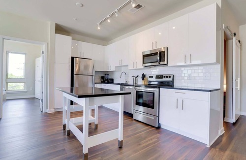 Jefferson Manor Apartamento | Chic & Spacious Alexandria Stay