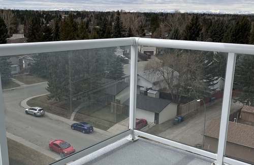 Southwest Calgary Casa | The place at Elata, business and couples