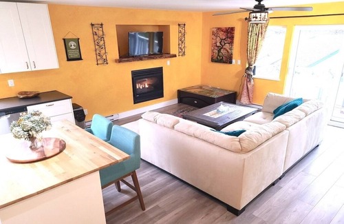 Brackendale Apartamento | Bright, Beautiful Guesthouse in Sunny Brackendale