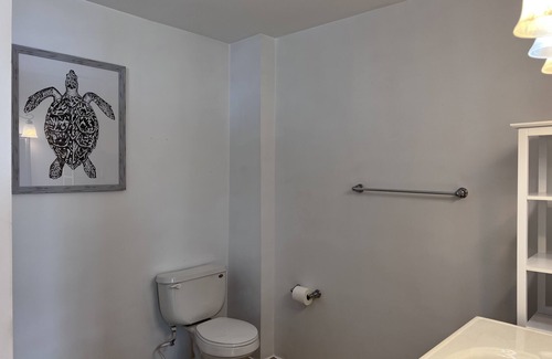 Worcester Casa | Bright Bedroom with Private Bath