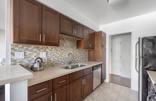Beverly Grove Apartamento | Bright Beverly Hills 1BR near Shops on Rodeo Drive, by Blueground
