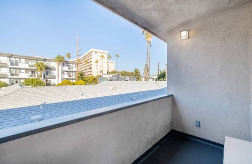 Beverly Grove Apartamento | Bright Beverly Hills 1BR near Shops on Rodeo Drive, by Blueground