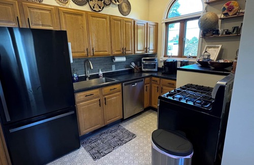 North Muskegon Casa | Bright Boho Walkable House Bars Beaches Bike Path Downtown