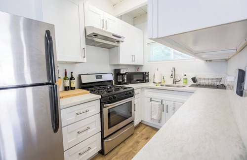 Crown Point Apartamento | Bright & Breezy Bay Crown Point Studio +AC +Bikes BLUE HILL