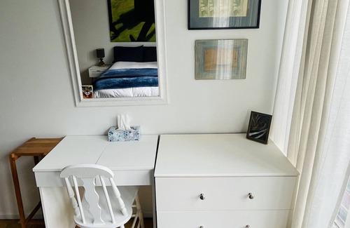 Little Italy Apartamento | Bright & Breezy Open Loft in A Sweet Spot