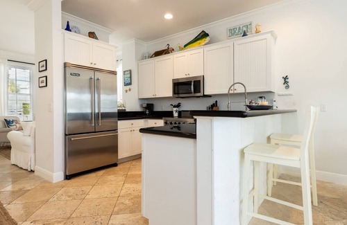Islamorada Casa | Bright & Cheery Pool Front Home w/ Optional Boat Slip at Anglers Reef Islamorada