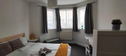Southwark Casa | Bright, chilled ensuite DB room in a shared flat!