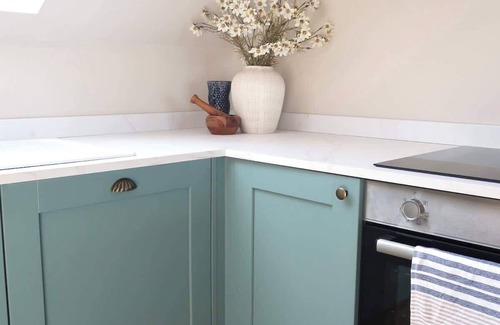 Donaghadee Apartamento | Bright Coastal Retreat – Stunning Sea Views