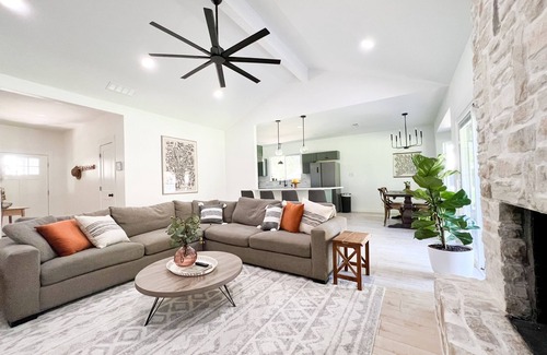 Round Rock Casa | Bright & Comfy home near Old Downtown Round Rock