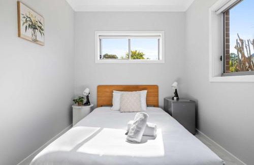 Ryde Casa | Bright Courtyard Double Room - Near Top Ryde City Shared Amenities
