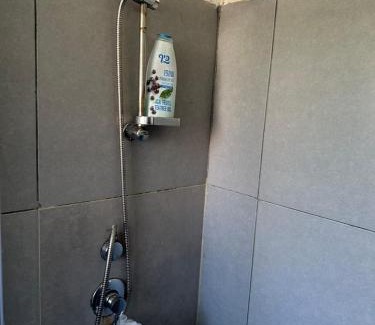 Beersheba Apartamento | Bright & Cozy 1BR Apt with AC & Workspace