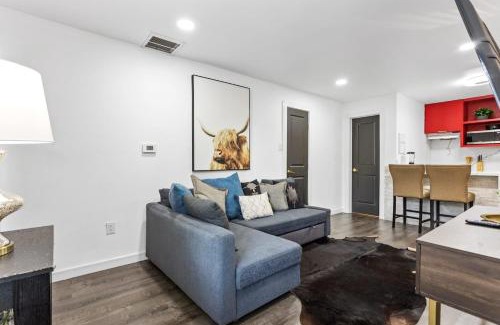 South Central Houston Apartamento | Bright & Cozy 2BR Near Downtown NRG & Fast Wi-Fi
