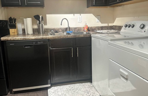 Stone Mountain Apartamento | Bright & Cozy 2BR 2BA Apartment Near Stone Mountain Park Ideal Location!