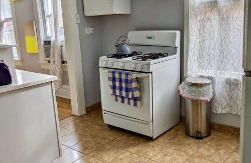 Palmer Square Apartamento | ACOGEDOR, TRANQUILO APTO EN EL CUADRADO HIP LOGAN! -GOATHOTE