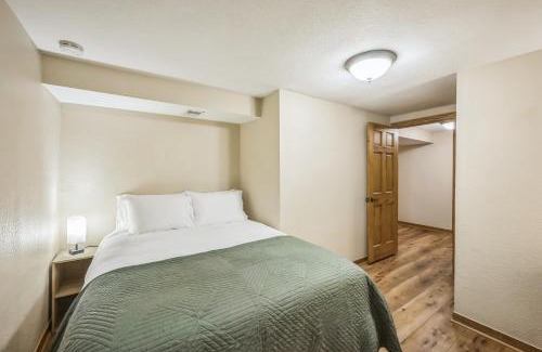 Littleton Casa | Bright & Cozy House Centennial Littleton 4 Bed 3 Bath