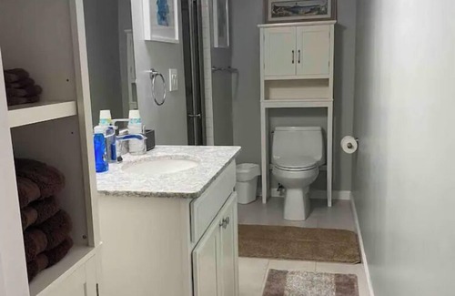 Smithtown Apartamento | Bright,Cozy, Large 1 Bdrm with 1 Bth, Large Lvg & Kitchenette