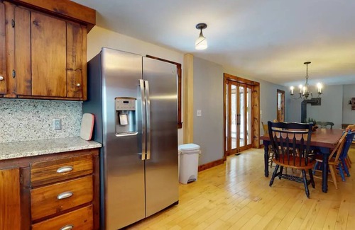 Richmond Casa | Bright, Cozy, Private Vermont Respite