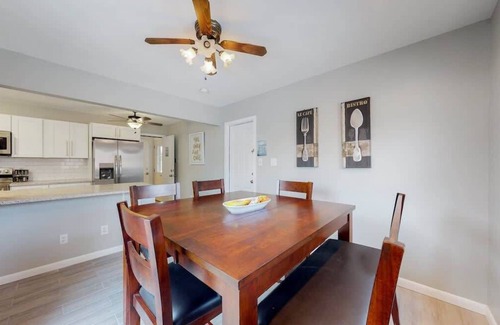 Dupont Casa | Bright & Cozy Upper Unit in Denver