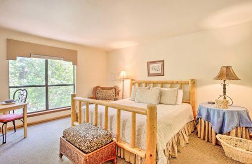 Davis Apartamento | Bright Davis Escape with Screened-In Porch!