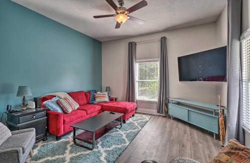 Durham Casa | Bright Durham Home with Fully Furnished Deck!