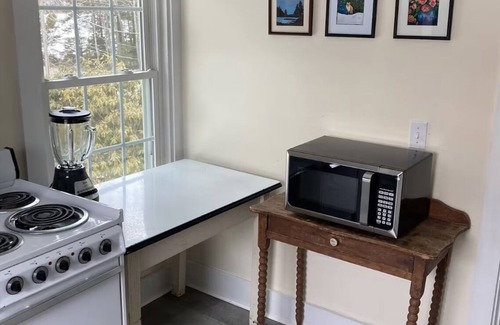 Lamoine Otro | Bright Farmhouse 2nd & 3rd Floor in charming Lamoine with Beach Access