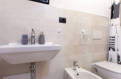 Is Mirrionis Apartamento | Bright first floor apartment - equipped with lift and internal parking.
