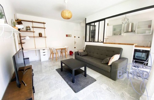Saint-Laurent-du-Var Apartamento | Bright flat near to the beach & harbor