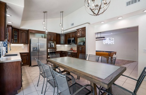 Thousand Oaks Casa | Bright, Fun & Peaceful House w/ Heated Pool 🏖