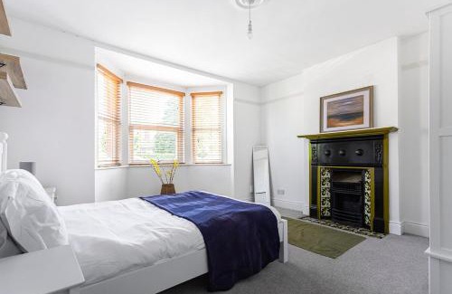 Ashford Apartamento | Bright Garden Flat in Ashford Town with Free Parking