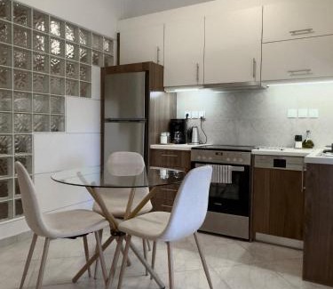 Nea Smirni Apartamento | Bright Gem in Vibrant Popular Neighborhood