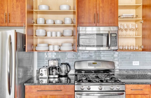 Hoboken Apartamento | Bright Hoboken 2BR w/ Gym, Pool & Shuttle, near waterfront, by Blueground