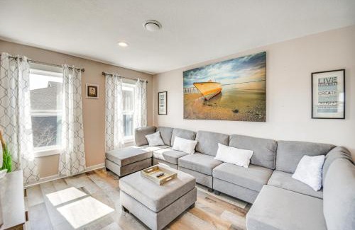 Sea Scape Casa | Bright Kitty Hawk Home with Hot Tub, Walk to Beach!