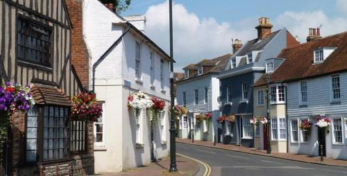 Bexhill-on-Sea Casa | Bright large double with parking and lovely bath