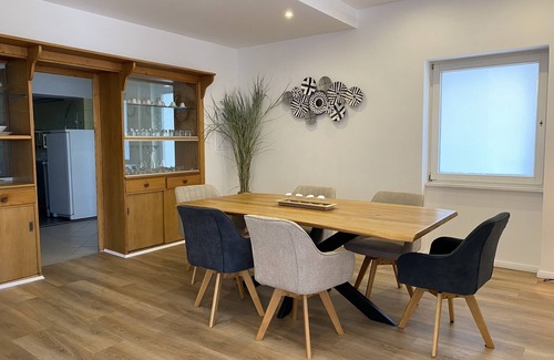 Ueberlingen Apartamento | Bright large vacation apartment with terrace and large professional kitchen