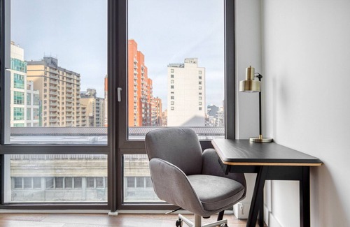 Hunters Point Apartamento | Bright LIC 1BR w/ Gym, Doorman, Elevator & Private Balcony, by Blueground