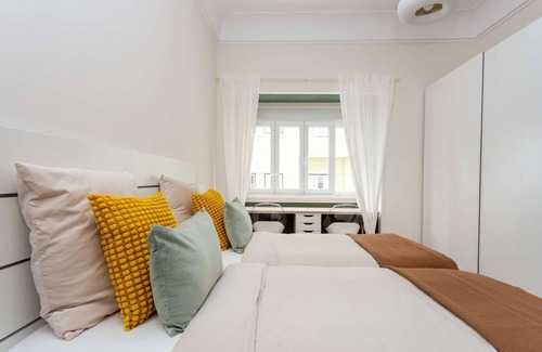 Alto do Pina Apartamento | Bright Lovely Room | Shared Apartment