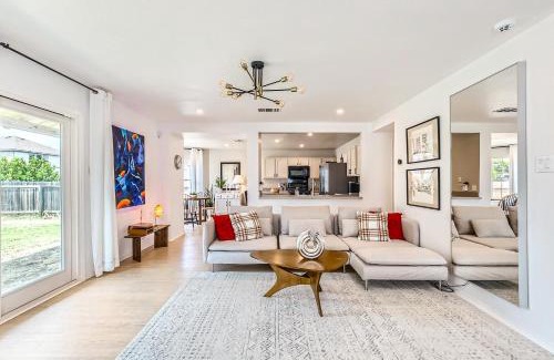 Leander Casa | Bright & Luxury Entire House in Peaceful Neighborhood