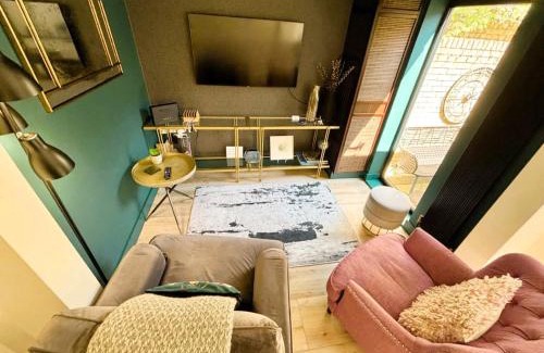 Cambridge Casa | Bright Mews House with Garage in Heart of Cambridge
