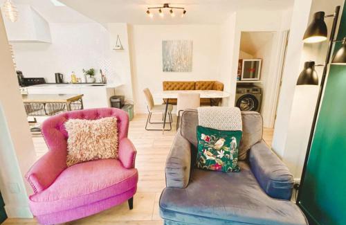 Cambridge Casa | Bright Mews House with Garage in Heart of Cambridge
